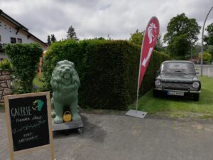 Neuer Eingangsbereich der Galerie Franka Löwe